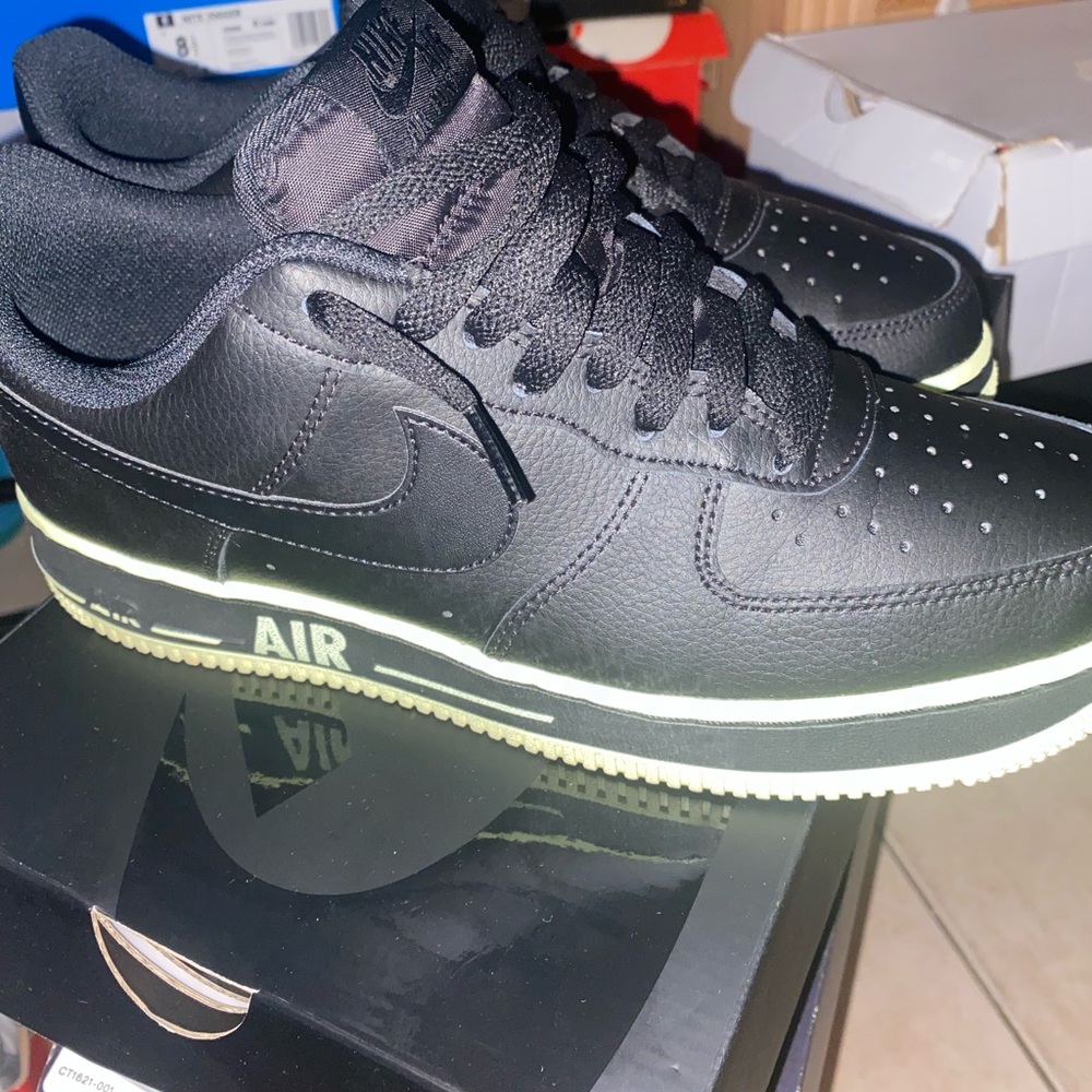 Nike Air Force “Ribbon Volt”